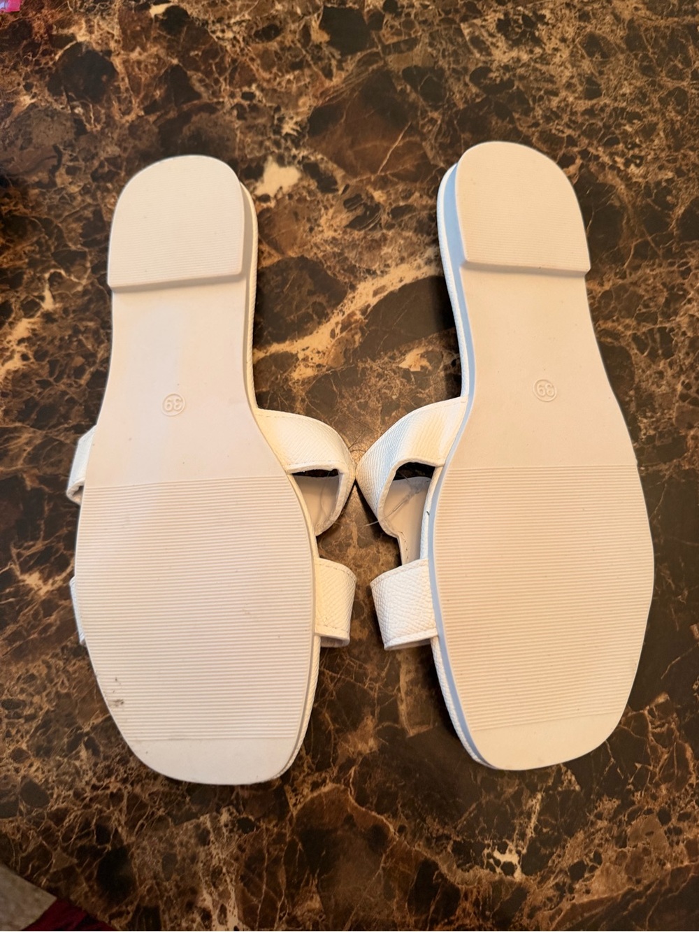 NEW Women’s White H-Cutout SlideSandals Flat Slip-On SquareToe Size 39 US 8/8.5 - Picture 2 of 2